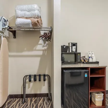 Cobblestone Hotel & Suites - De Pere Green Bay Extérieur photo