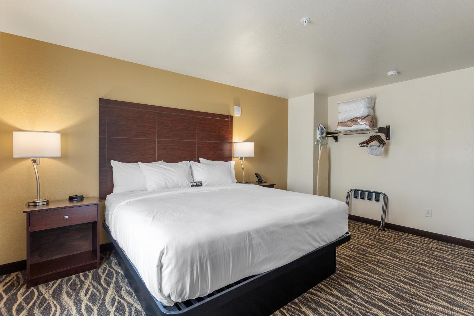 Hotel Cobblestone & - Bay 4*