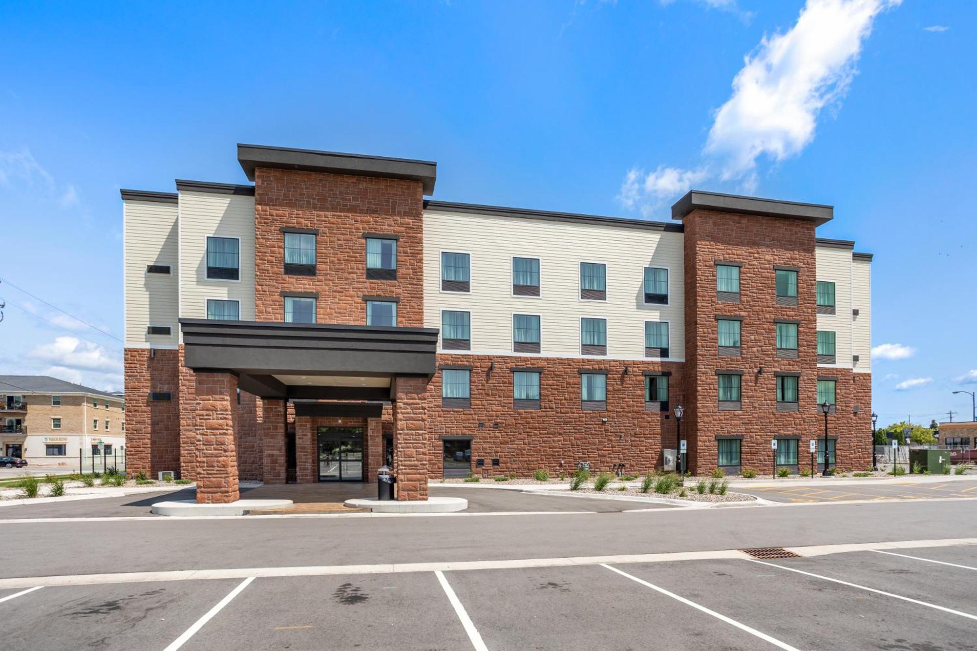 Hotel Cobblestone & - Bay De Pere