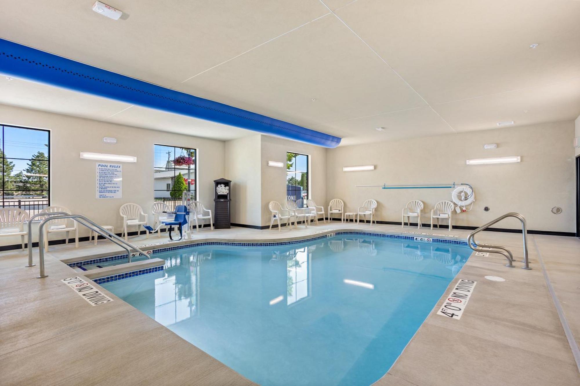 Cobblestone & - Bay Hotel